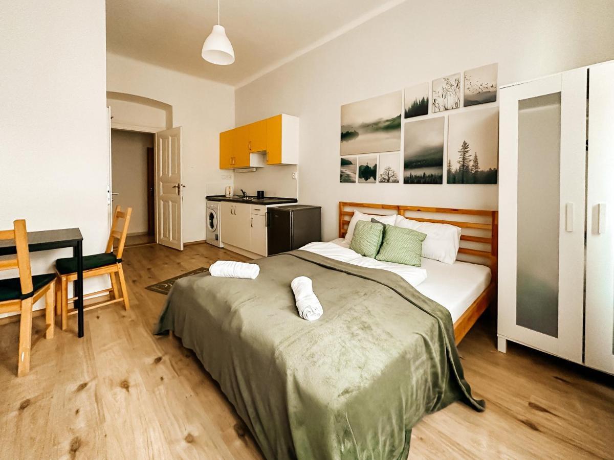 Savor Apartment Praag Buitenkant foto